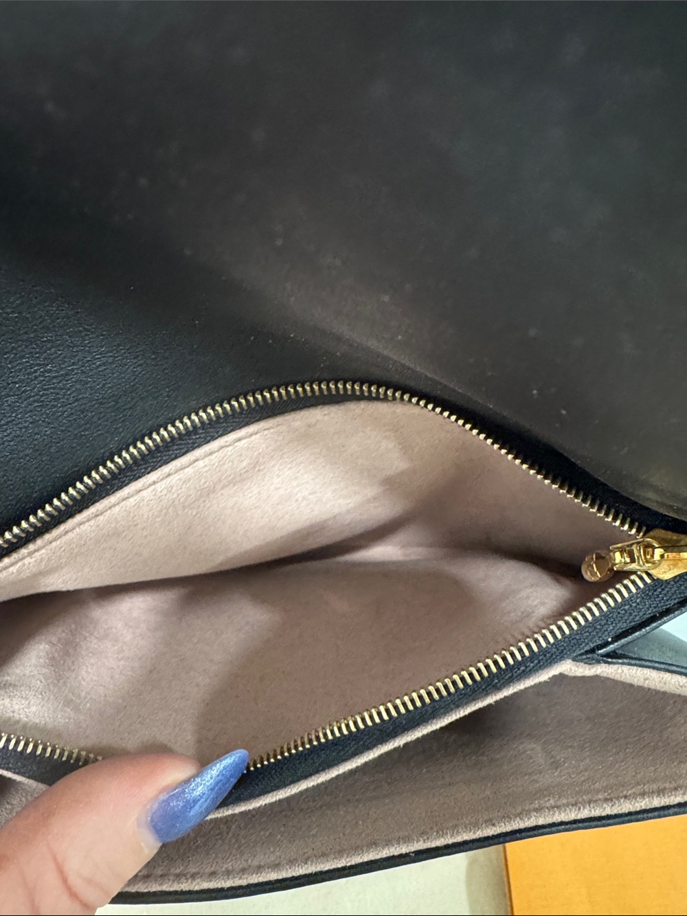 Louis Vuitton Coussin Black Monogram Empreinte Chain Crossbody Bag - Picture 8 of 8